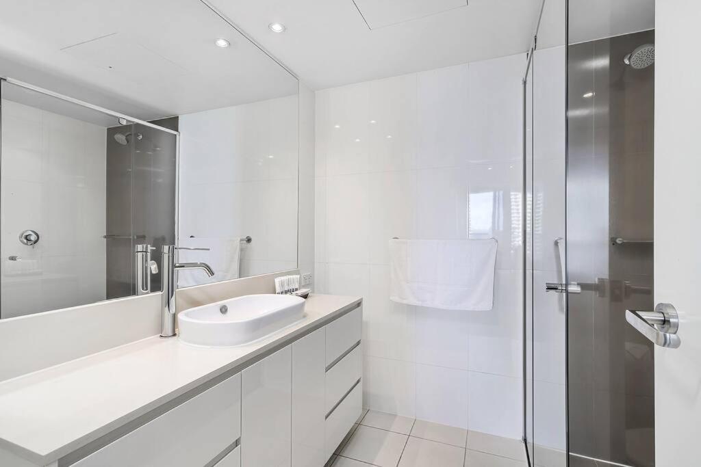 Apartment Paradise Living At Hilton With Stunning Ocean View