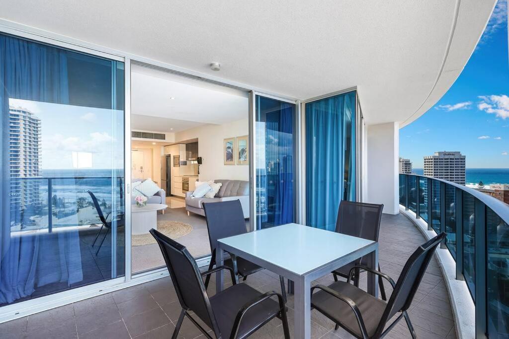 Paradise Living At Hilton With Stunning Ocean View Apartment Gold Coast