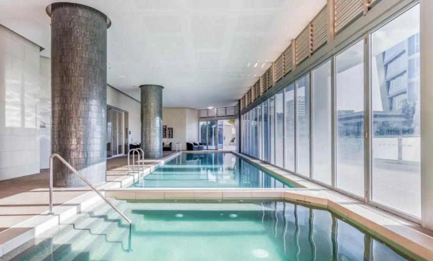 Paradise Living At Hilton With Stunning Ocean View Apartment